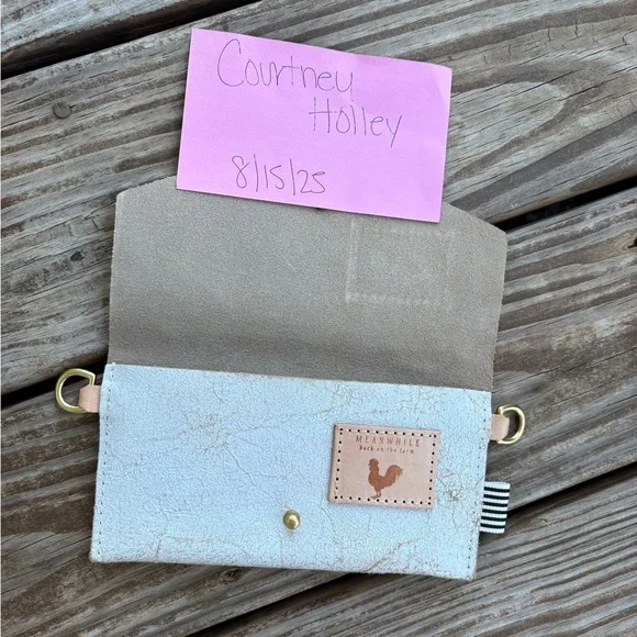 Meanwhile Back on the Farm Belt Bag - Picture 3 of 4